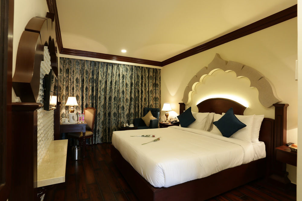 Comfort Inn Sapphire - A Inde Hotel Jaipur Buitenkant foto