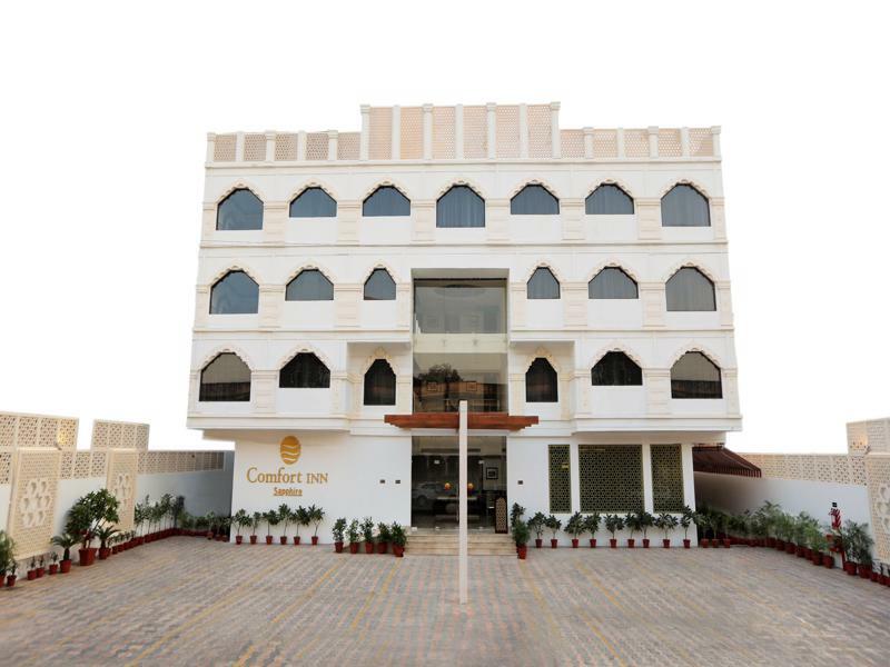 Comfort Inn Sapphire - A Inde Hotel Jaipur Buitenkant foto