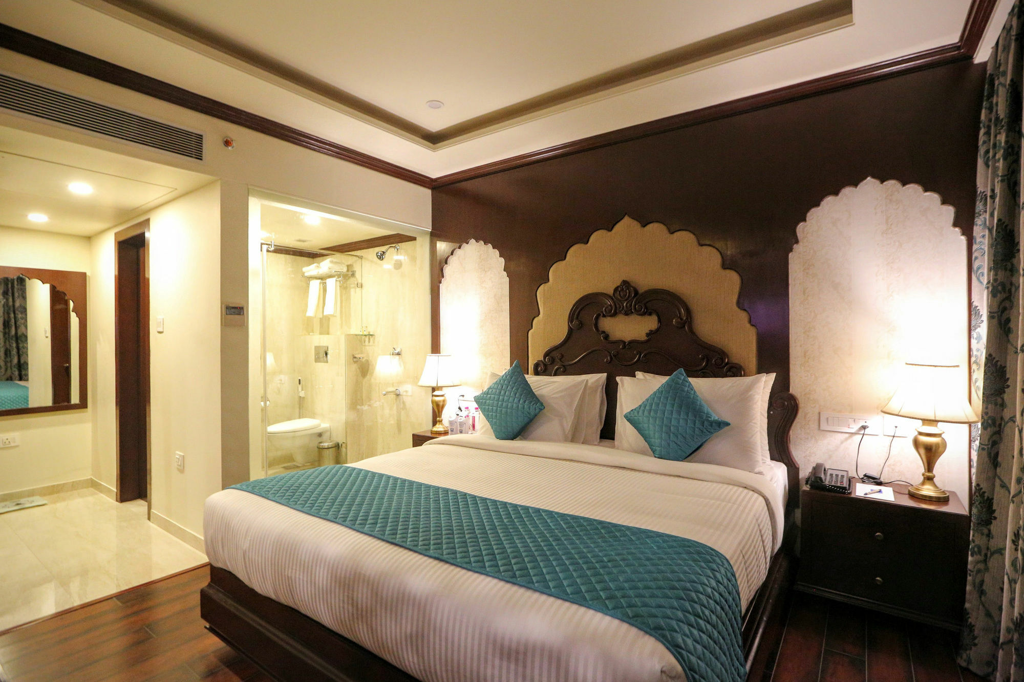 Comfort Inn Sapphire - A Inde Hotel Jaipur Buitenkant foto